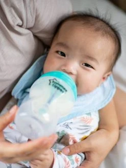 Kit De Naissance Anti-Colique TOMMEE TIPPEE Bleu - Tommee Tippee 9 Kit De Naissance Anti-Colique TOMMEE TIPPEE Bleu - Tommee Tippee -Buki France Shop kit de naissance anti colique tommee tippee 4