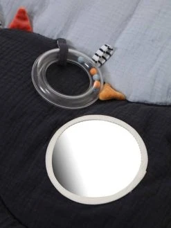 Tapis D'éveil Souple Sans Arche LEON SUR LE PONTON Bleu - Vertbaudet 11 Tapis D'éveil Souple Sans Arche LEON SUR LE PONTON Bleu - Vertbaudet -Buki France Shop tapis deveil souple sans arche leon sur le ponton 5