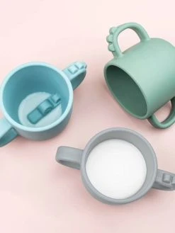 Tasse à 2 Poignées DONE BY DEER Peekaboo Crocodile En Silicone Vert - Done By Deer -Buki France Shop tasse a 2 poignees done by deer peekaboo crocodile en silicone 3